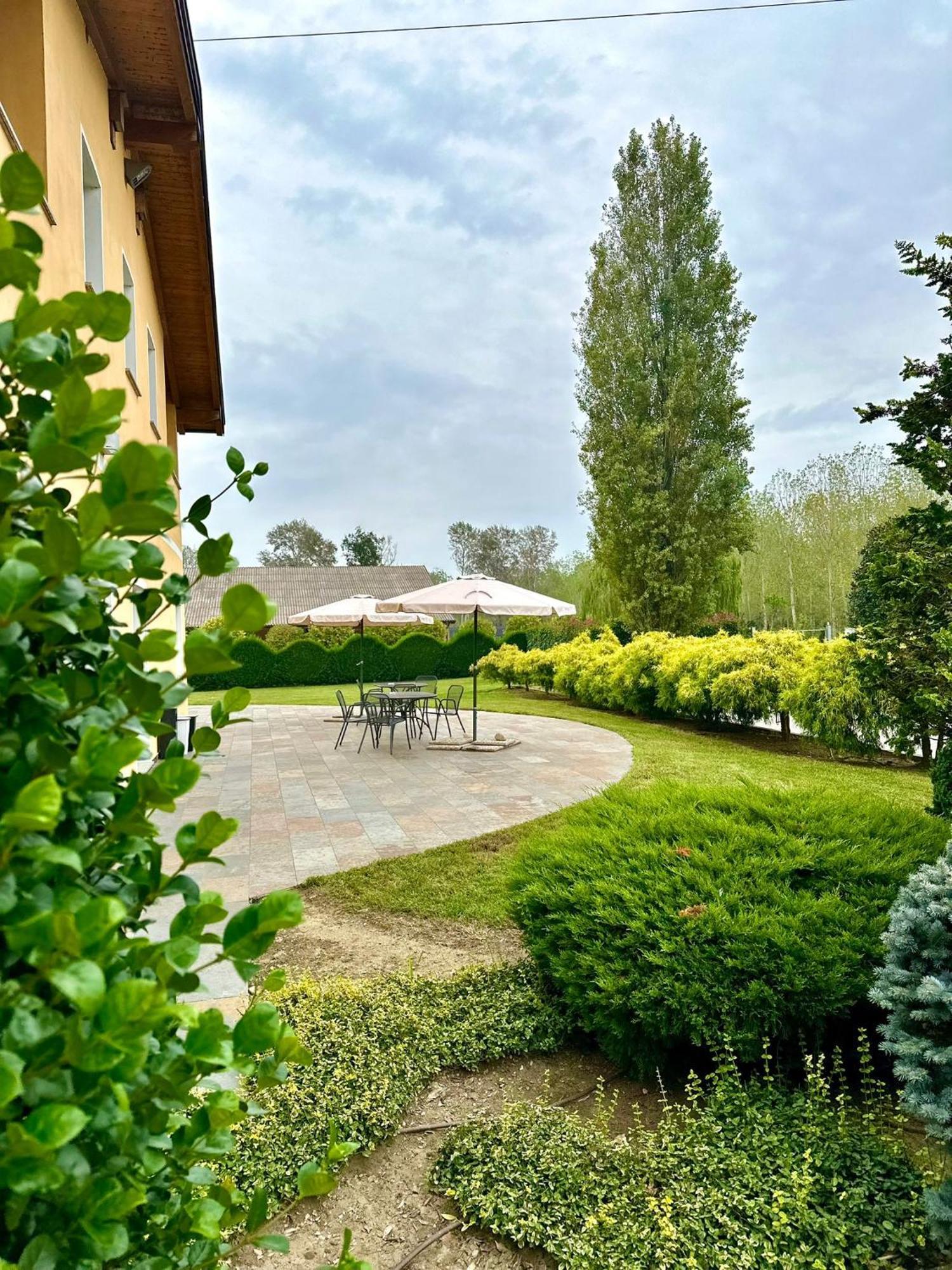 Hotel Del Parco Віджевано Екстер'єр фото
